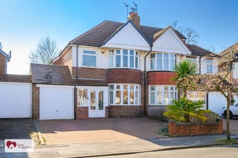 3 bedroom semi-detached house for sale