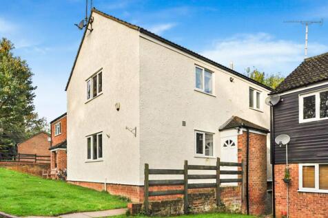 Leat Close, Sawbridgeworth CM21 2 bed maisonette for sale