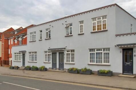 High Street, Edenbridge 2 bed apartment for sale