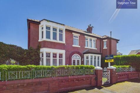 Sackville Avenue, Blackpool, FY4 3 bed semi