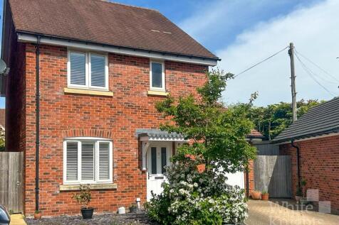 The Pippins, Reading RG7 3 bed detached house for sale