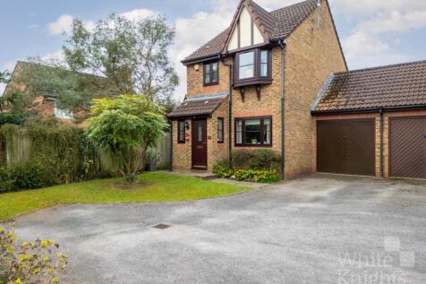 Regent Close, Reading RG6 3 bed link detached house for sale