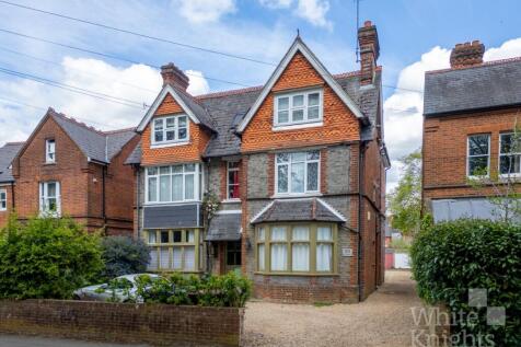 1 bedroom ground floor flat for sale