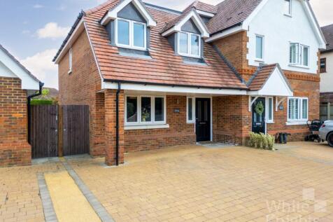 3 bedroom semi-detached house for sale