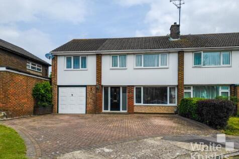4 bedroom semi-detached house for sale