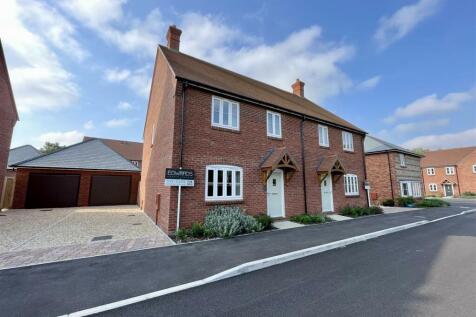 3 bedroom semi-detached house for sale