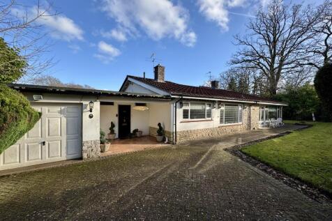 3 bedroom detached bungalow for sale