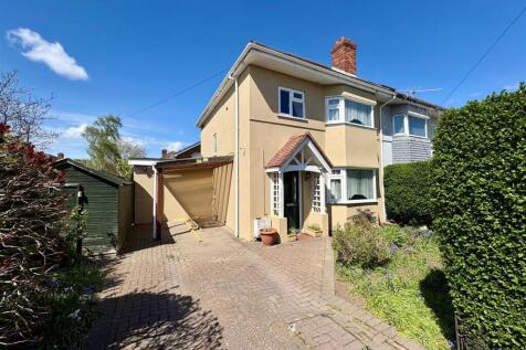3 bedroom semi-detached house for sale