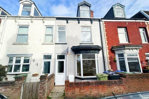 5 bedroom terraced house for sale