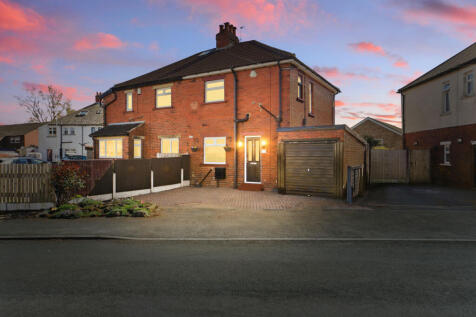 2 bedroom semi-detached house for sale