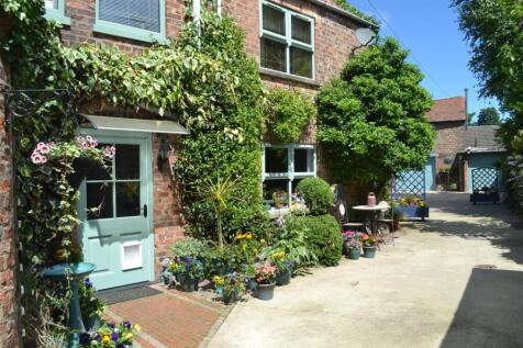 Winchmore Studio, Long Street... 2 bed terraced house for sale