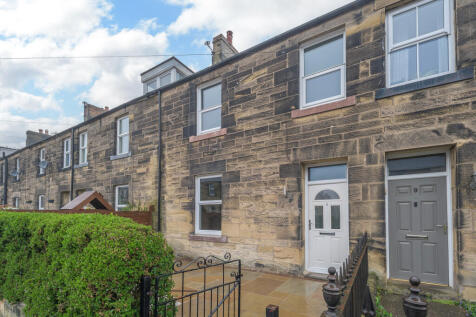 Alnwick NE66 3 bed terraced house for sale