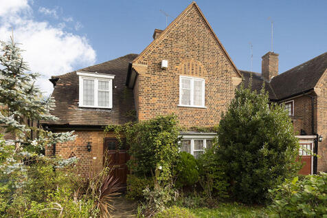 6 bedroom semi-detached house for sale
