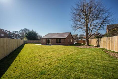 3 bedroom detached bungalow for sale