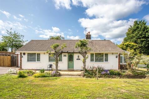 3 bedroom detached bungalow for sale