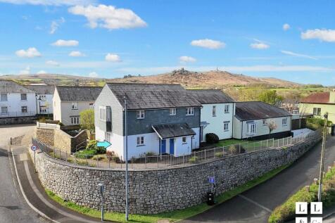 2 bedroom ground floor flat for sale