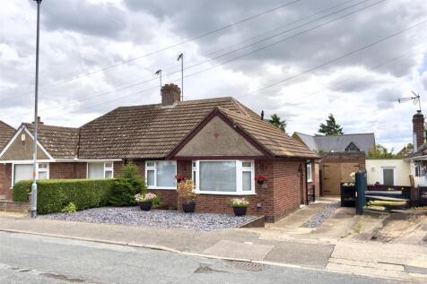 2 bedroom semi-detached bungalow for sale