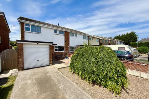 3 bedroom semi-detached house for sale