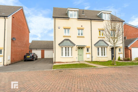 4 bedroom semi-detached house for sale