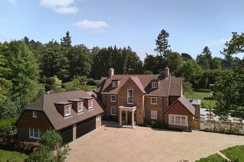 5 bedroom detached house for sale