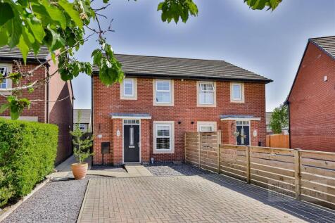 3 bedroom semi-detached house for sale