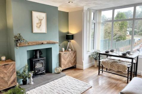 2 bedroom semi-detached house for sale
