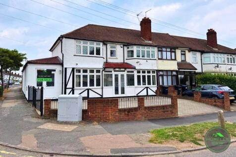 5 bedroom end of terrace house for sale