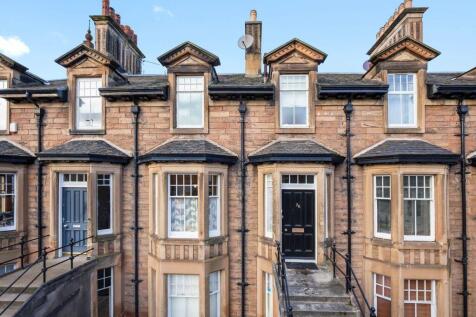 3 bedroom flat for sale