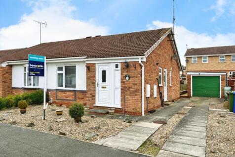 2 bedroom semi-detached bungalow for sale