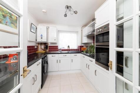 Boundary Close, Woodstock 1 bed apartment for sale