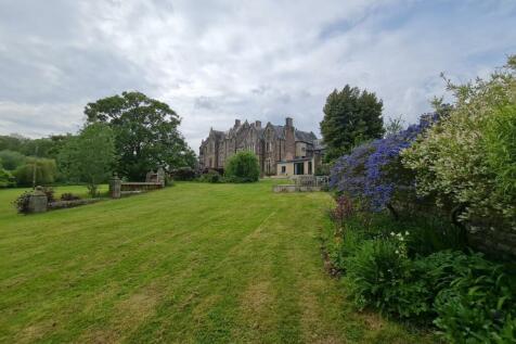 5 bedroom house for sale