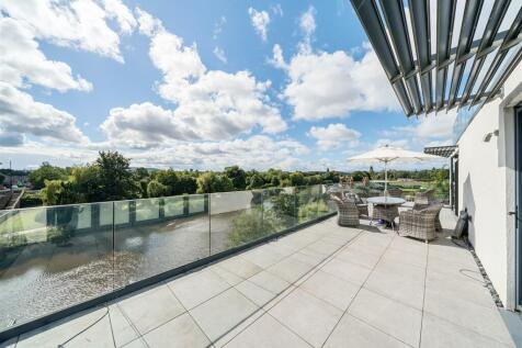 Greyfriars Avenue, Hereford 3 bed apartment for sale