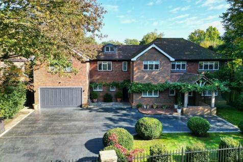 6 bedroom detached house for sale