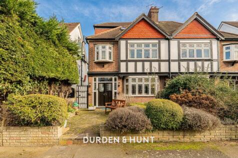 5 bedroom semi-detached house for sale