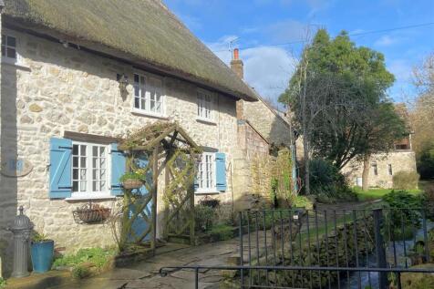 4 bedroom cottage for sale