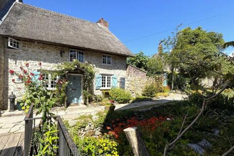 4 bedroom cottage for sale