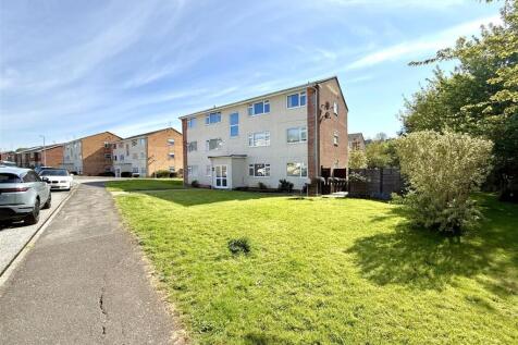2 bedroom ground floor flat for sale