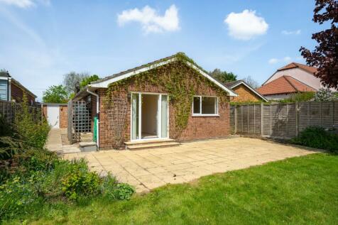 4 bedroom detached bungalow for sale