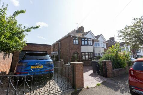 5 bedroom semi-detached house for sale