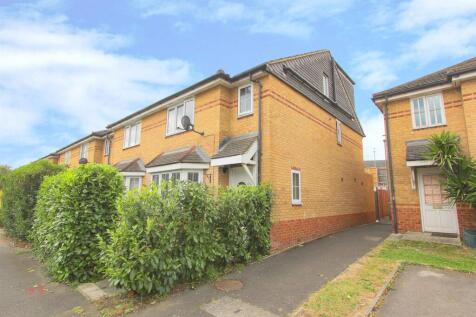 5 bedroom end of terrace house for sale