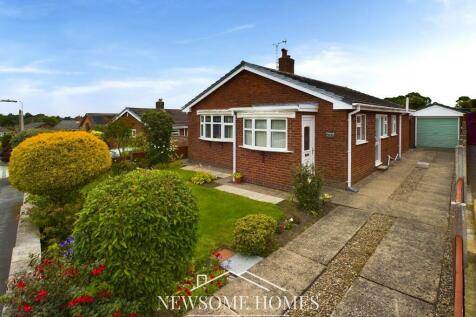 2 bedroom detached bungalow for sale