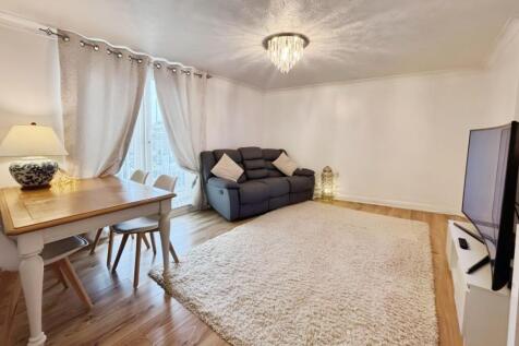 Riverside Court, South Shields 2 bed flat for sale