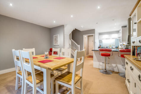 2 bedroom mews property for sale