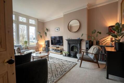 7 bedroom terraced house for sale
