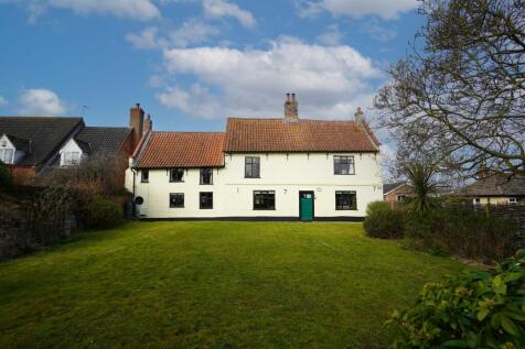 5 bedroom cottage for sale
