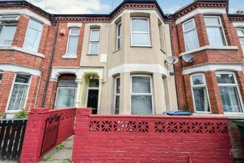 5 bedroom terraced house for sale