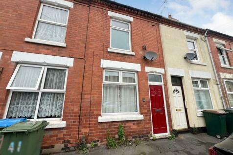 4 bedroom terraced house for sale