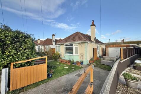 2 bedroom detached bungalow for sale