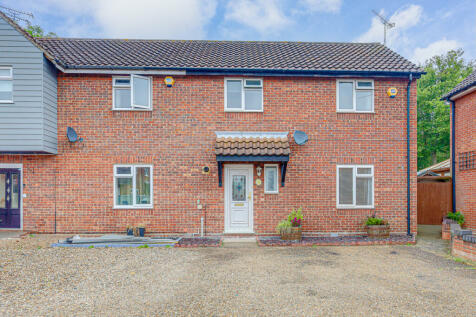 2 bedroom semi-detached house for sale