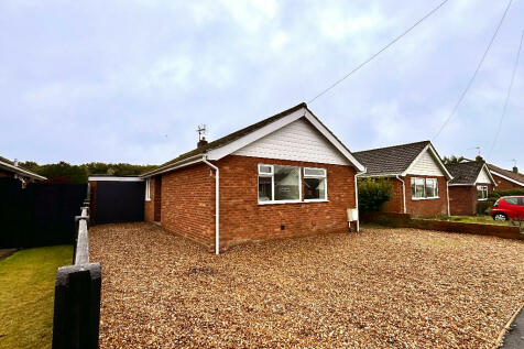 3 bedroom detached bungalow for sale